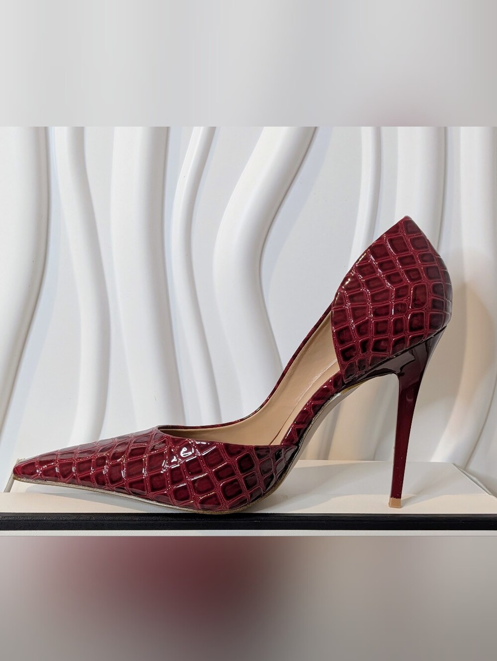 Steve Madden Burgundy Crocodile-Embossed Pointed Toe Heels - Picture 12 of 15